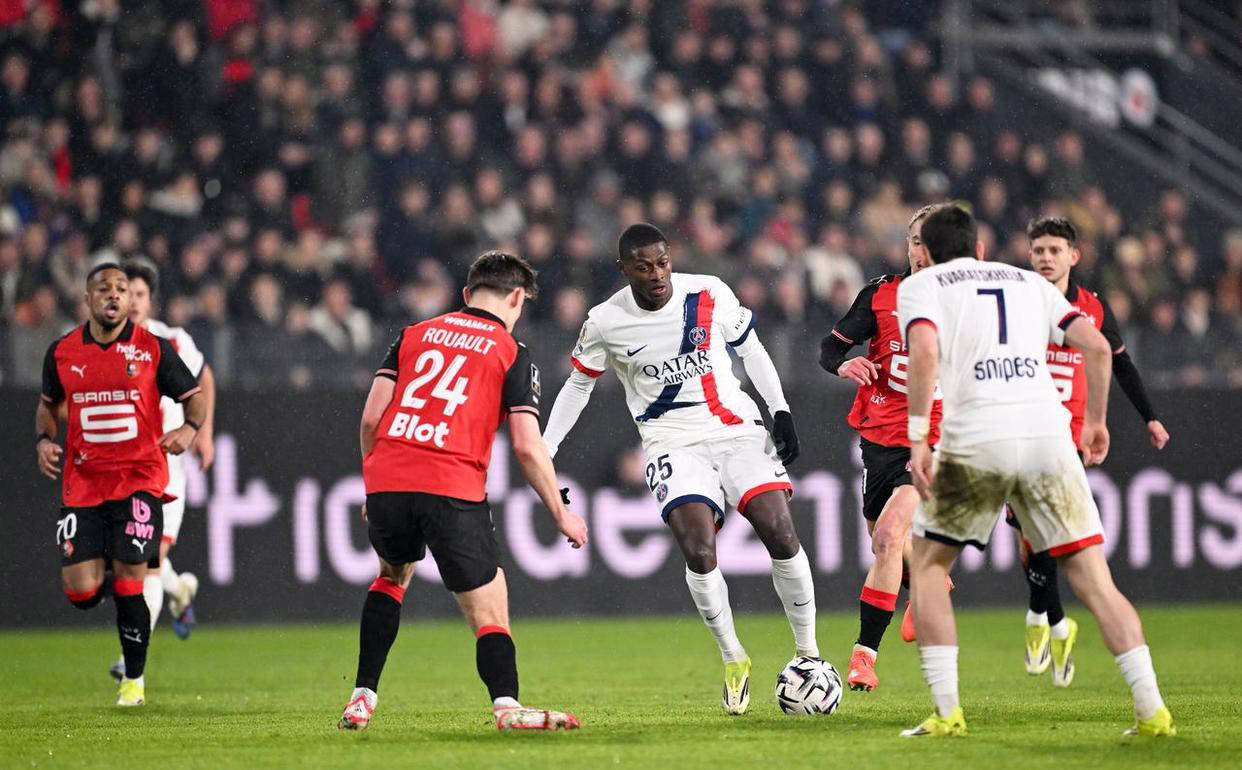 法甲争冠激战正酣：雷恩主场逆袭终结巴黎圣日耳曼七连胜，积分榜形势骤变